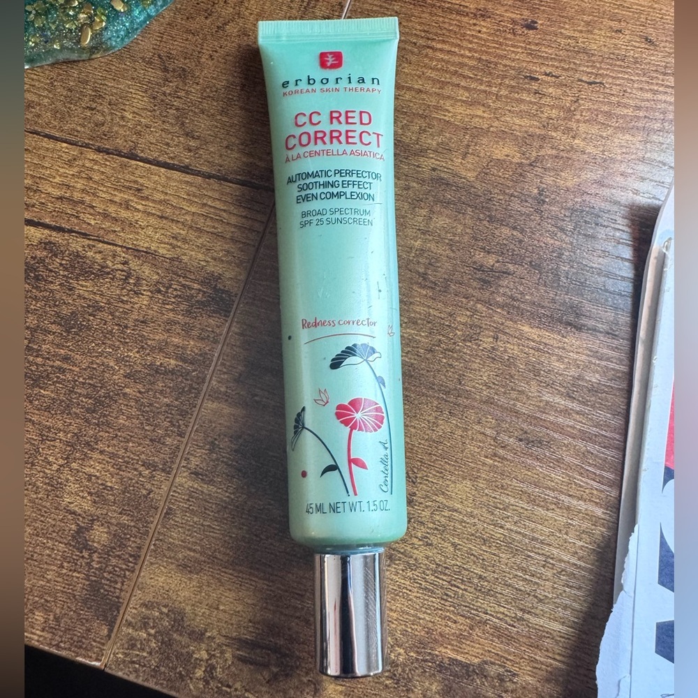 Erborian CC Red Correct Cream